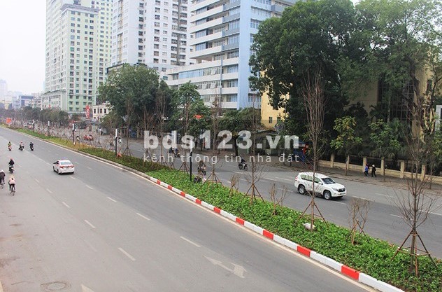 Mặt phố Trần Duy Hưng Quận Cầu Giấy, diện tích sử dụng 60m2 mặt tiền 5.5m, 5 tầng 20 tỷ