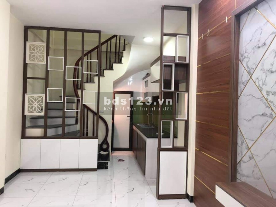Bán nhà Phố Khương Hạ, Thanh Xuân 33m2, 5 tầng, giá chỉ 2. 4 tỷ. Liên hệ: 0368781929