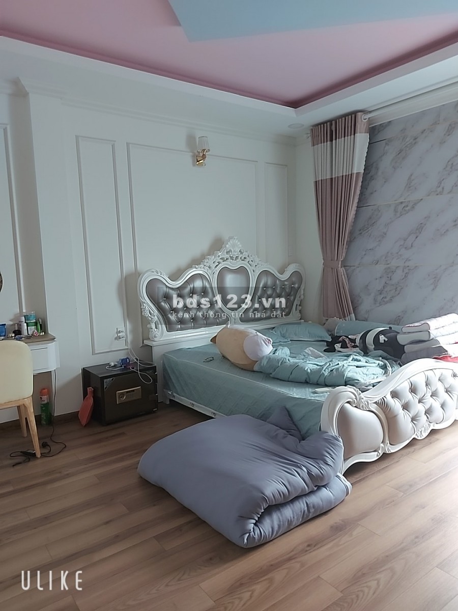 Bán biệt thự ba mặt thoáng Đoàn Thị Điểm Phường 1 Phú Nhuận, giá 22 tỷ