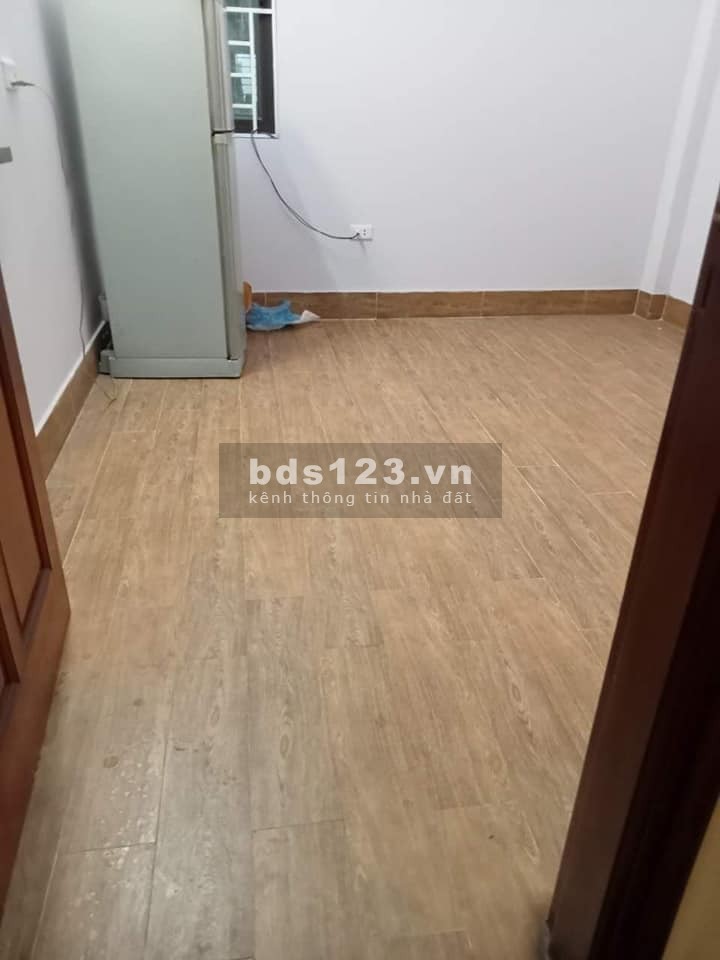 Bán nhà đẹp ngõ Trần Quốc Vượng Cầu Giấy, dt 43m2, 5 tầng, mt 3.2m, giá 4.5 tỷ, lh 0975513371