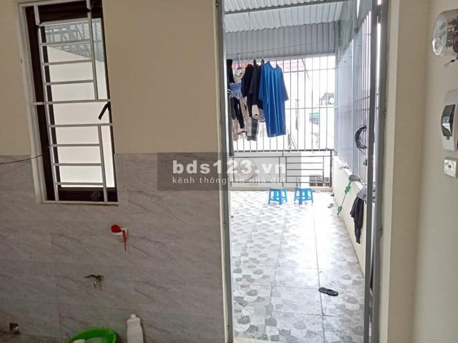 Bán nhà đẹp ngõ Trần Quốc Vượng Cầu Giấy, dt 43m2, 5 tầng, mt 3.2m, giá 4.5 tỷ, lh 0975513371