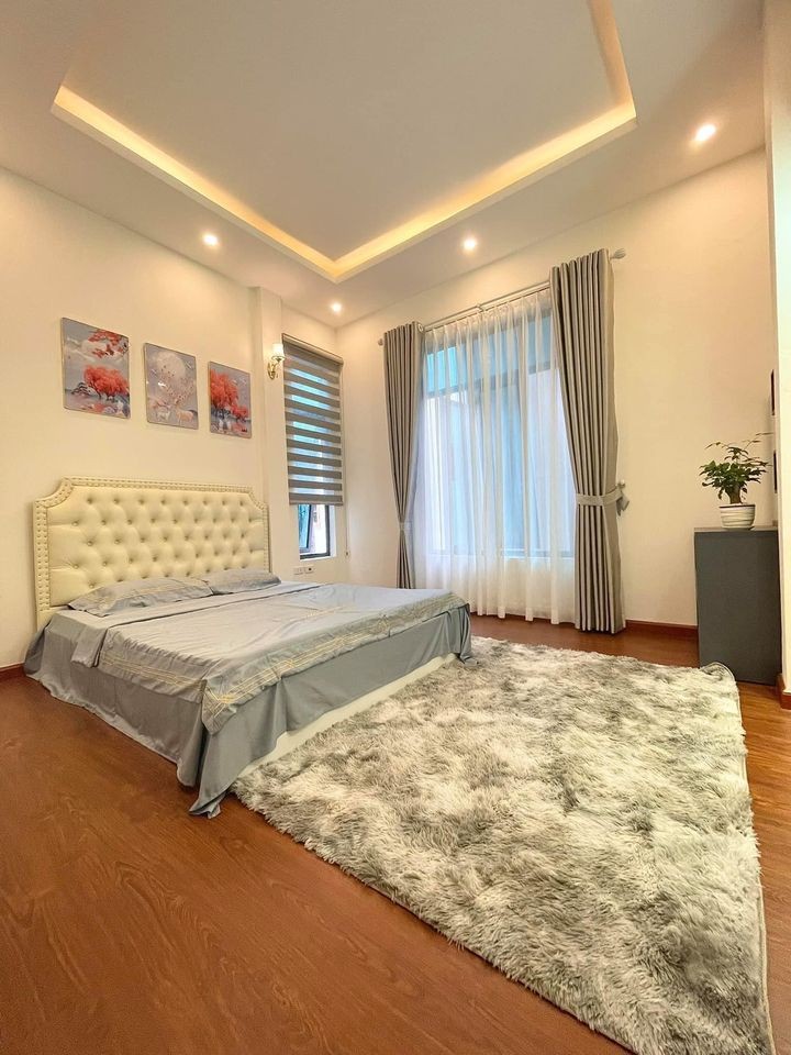 Bán nhà vị trí vàng Cầu Giấy Quận Cầu Giấy, dt 50m2, 5 tầng, mt 4m, giá bán chỉ 4 tỷ