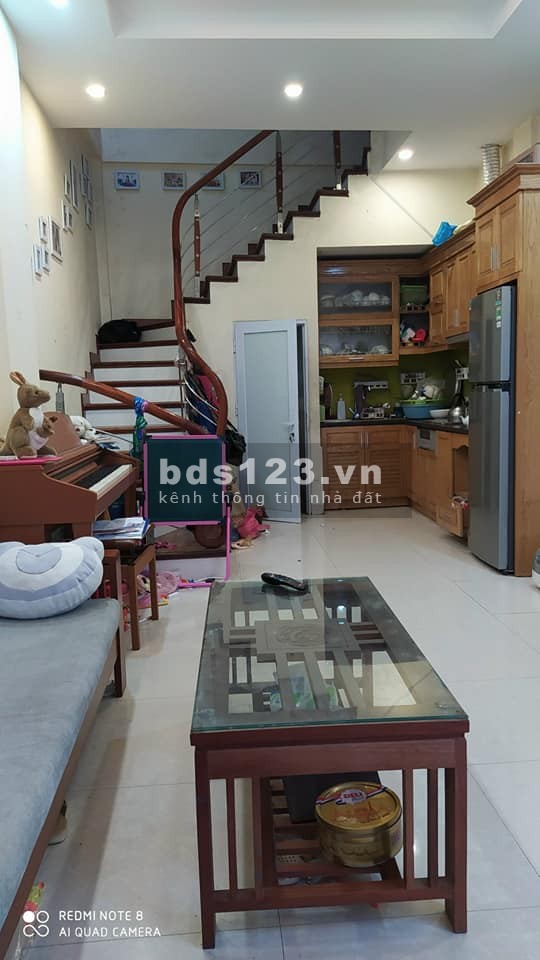 Bán nhà Trương Định, ngõ thông kinh doanh ngõ 3 gác ra vào, giá chỉ 3.25 tỷ, lhcc