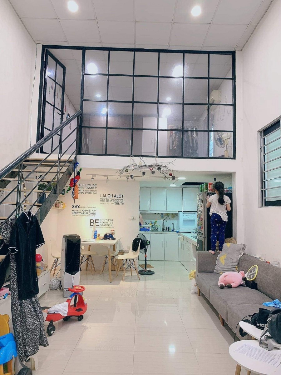 Bán Nhà Giải Phóng gần bến xe Giáp Bát diện tích 50m2 ô tô đỗ cửa 40tr/m2