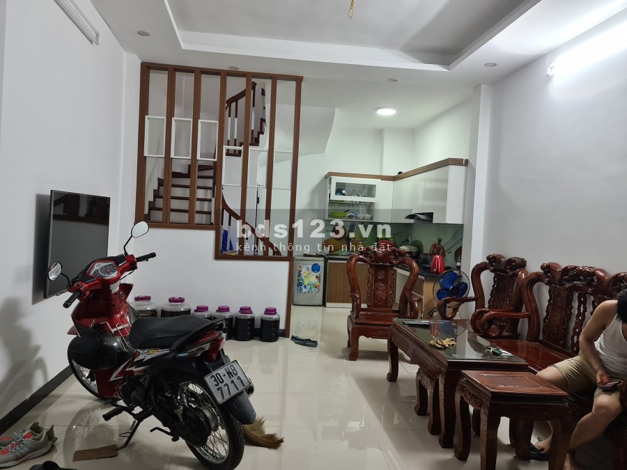 Bán nhà ô tô đỗ cửa An Dương Vương, dt 30-45m2, 5 tầng, mặt tiền 4.3m, giá 3.3 tỷ