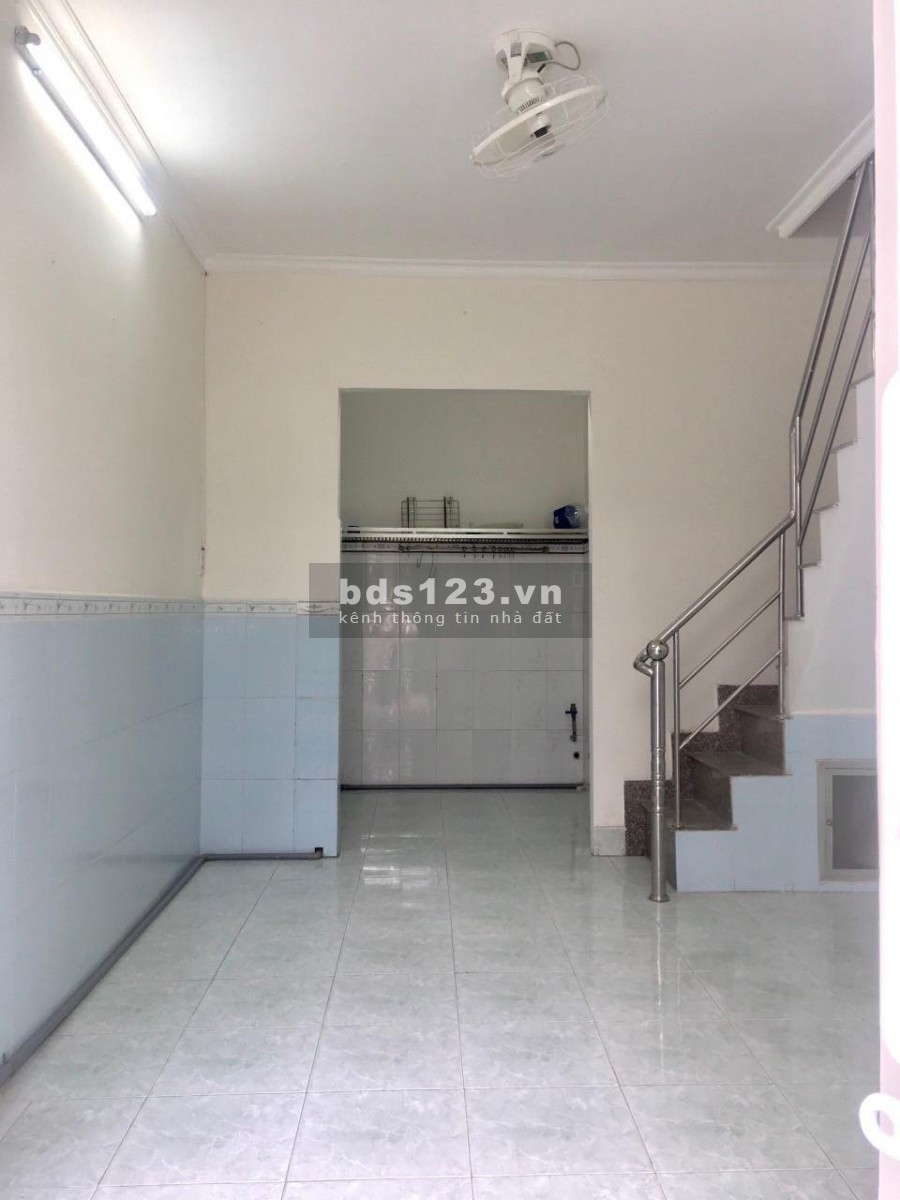 Bán gấp nhà Thích Quảng Đức, Quận Phú Nhuận giá bán 3.9 tỷ, lh 0914978038