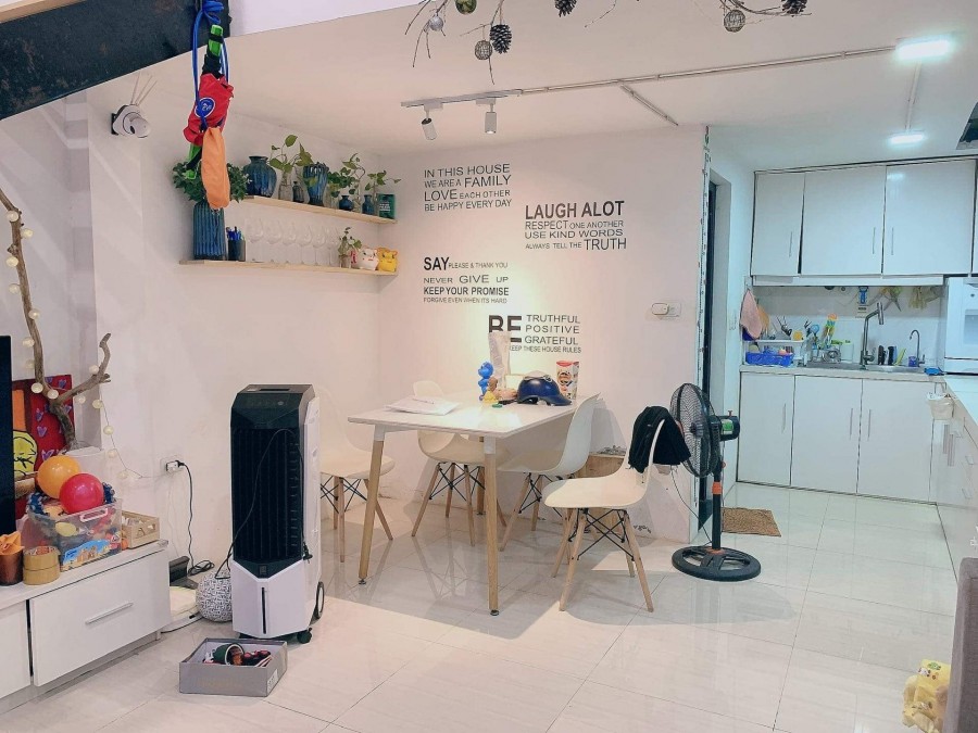 Bán Nhà Giải Phóng gần bến xe Giáp Bát diện tích 50m2 ô tô đỗ cửa 40tr/m2