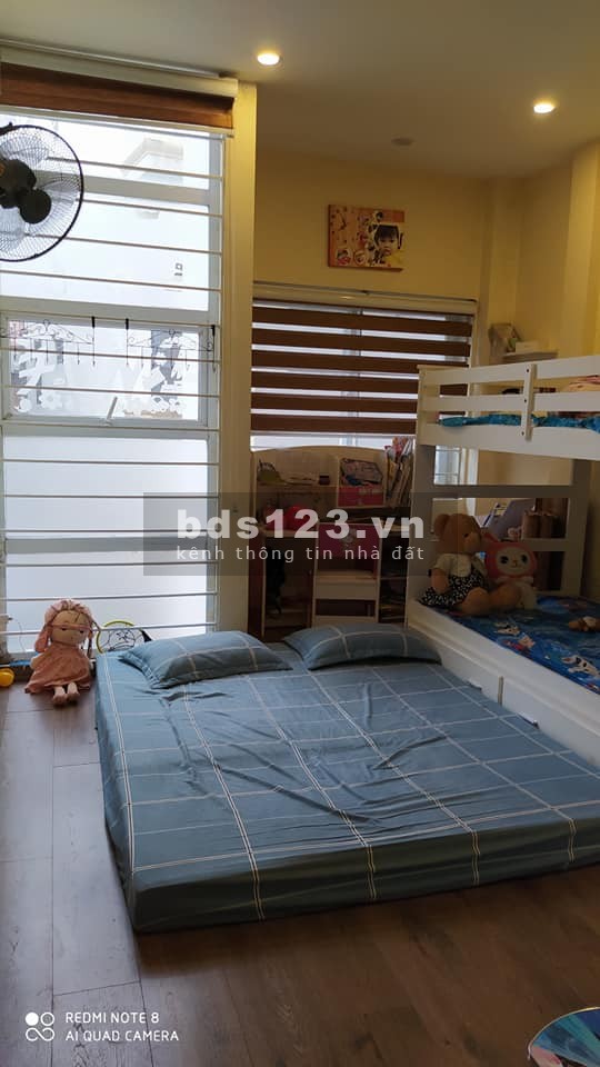 Bán nhà Trương Định, ngõ thông kinh doanh ngõ 3 gác ra vào, giá chỉ 3.25 tỷ, lhcc