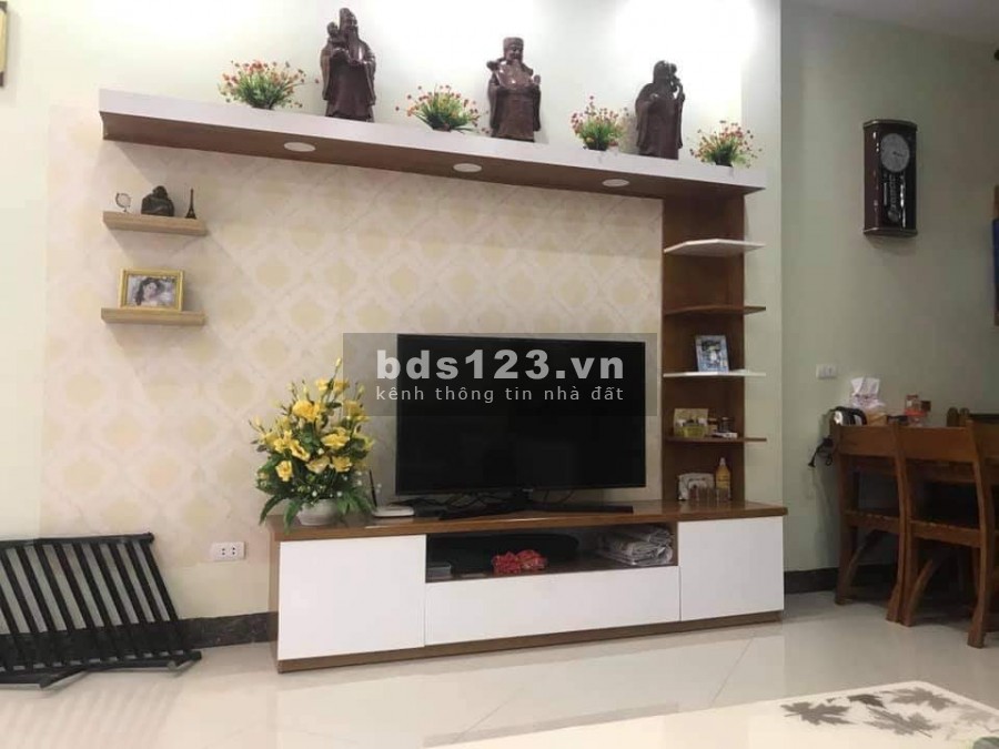 Bán gấp nhà nguyên căn cực đẹp phố Hào Nao, Đống Đa, dt 38m2, 5 tầng, giá 6 tỷ