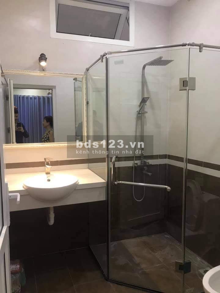 Bán gấp nhà nguyên căn cực đẹp phố Hào Nao, Đống Đa, dt 38m2, 5 tầng, giá 6 tỷ