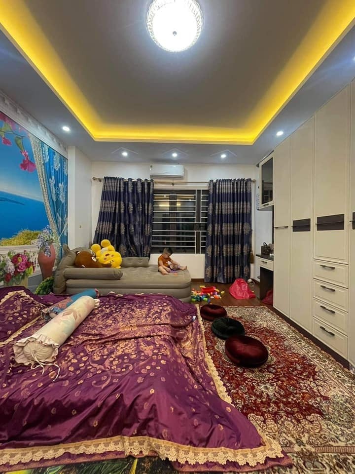 Bán nhà Phân Lô siêu đẹp Nguyễn Trãi ô tô đỗ ngõ thông kinh doanh giá 9,3 tỷ