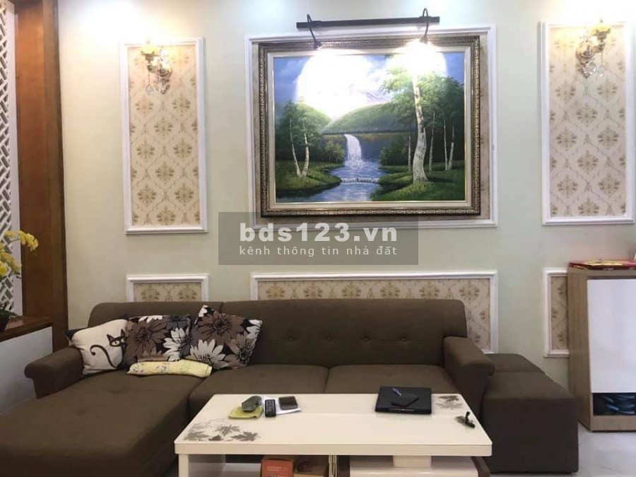 Bán gấp nhà nguyên căn cực đẹp phố Hào Nao, Đống Đa, dt 38m2, 5 tầng, giá 6 tỷ