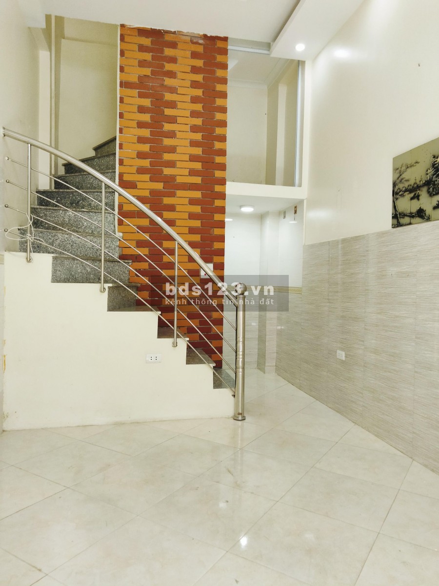 Bán nhà Tây Sơn, Chùa Bộc, Đống Đa dt 23m2, 4 tầng, mt 2.7m giá nhỉnh 2 tỷ