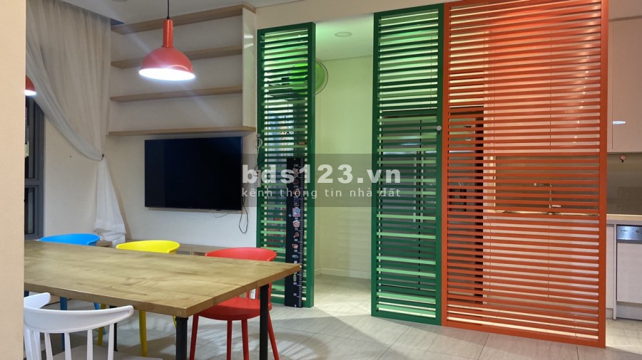 Cho thuê căn hộ 3 phòng ngủ, dt 143m2, Full nội thất, giá 35 triệu/tháng. LH. 0792317869 (Phan Cường)