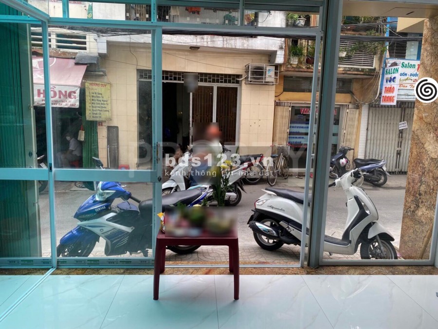 Nhà mặt tiền Quận 3, diện tích sử dụng 5x6m, 4 tấm, giá 12 triệu/tháng, lh 0938.764.277