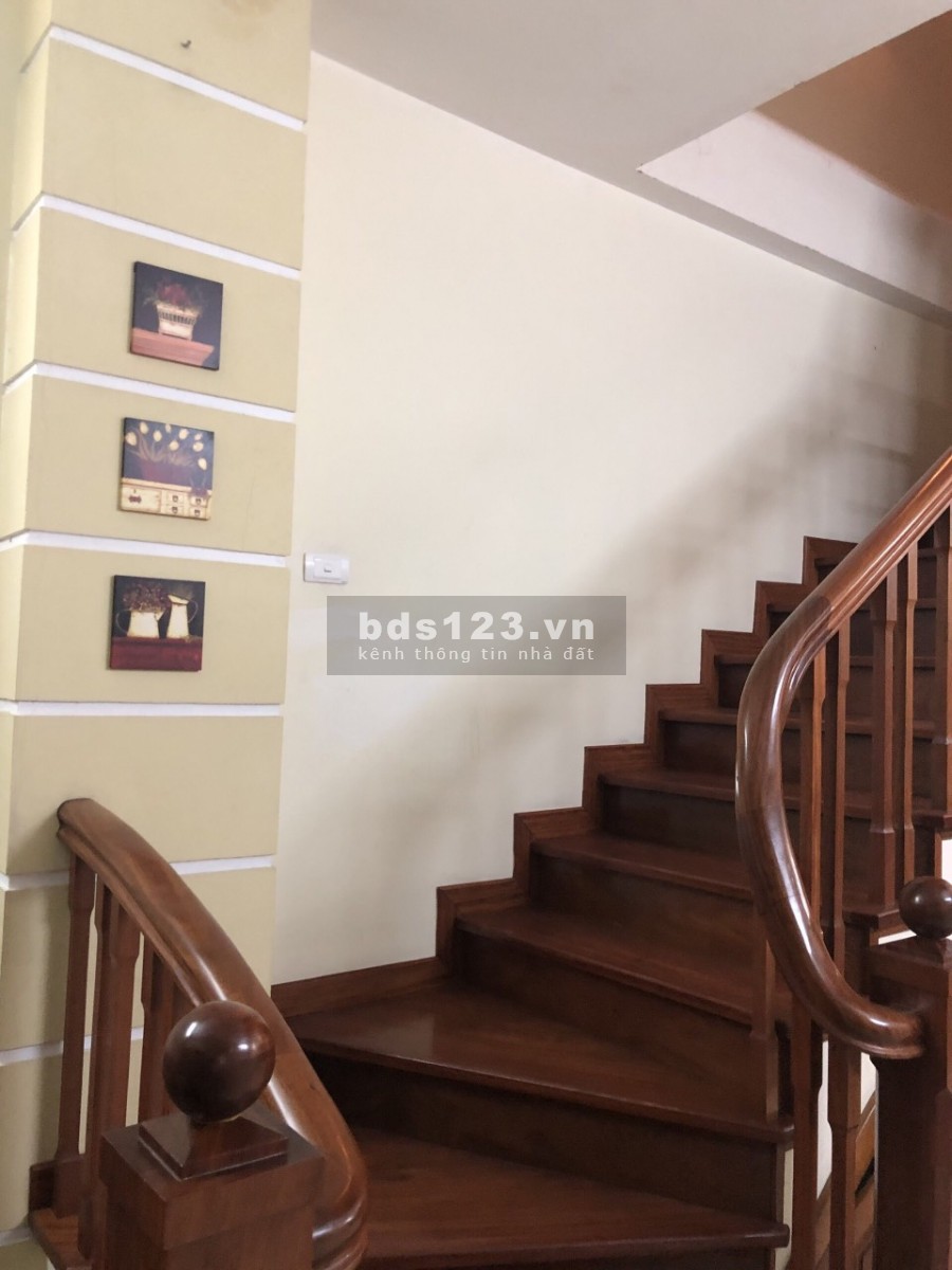Bán nhà riêng nguyên căn ngay đường Tư Đình, Quận Long Biên diện tích 45m2, giá tốt