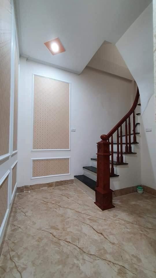 Bán gấp Đất tặng nhà Hồng Hà ,Hoàn Kiếm Diện tích 53m mặt tiền 4 m Giá 5 tỷ 5