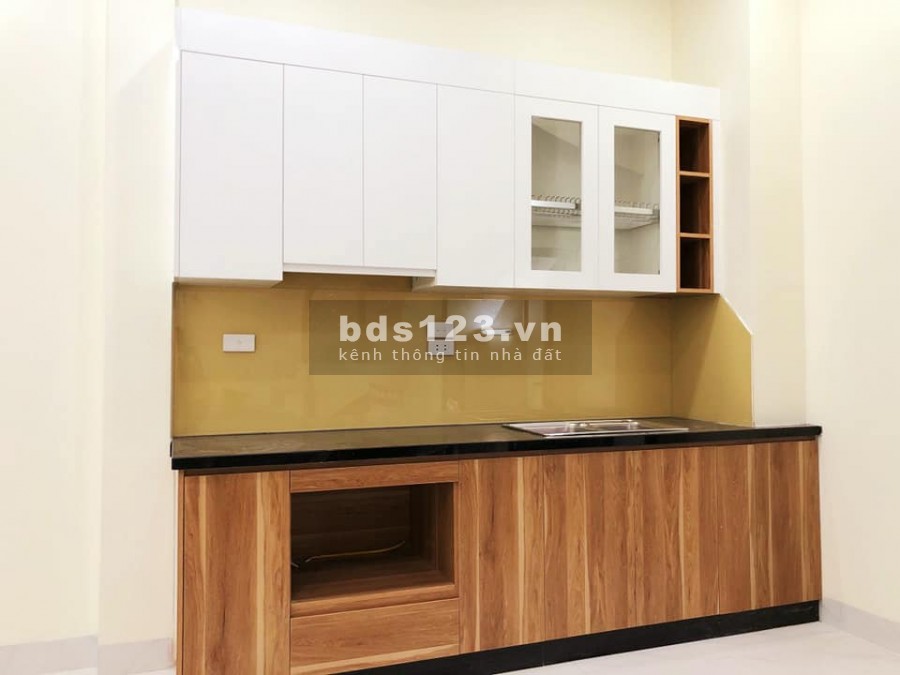 Bán Nhà Đền lừ diện tích sử dụng 38m2, 4 tầng mặt tiền 5,5m, giá nhỉnh 3 tỷ