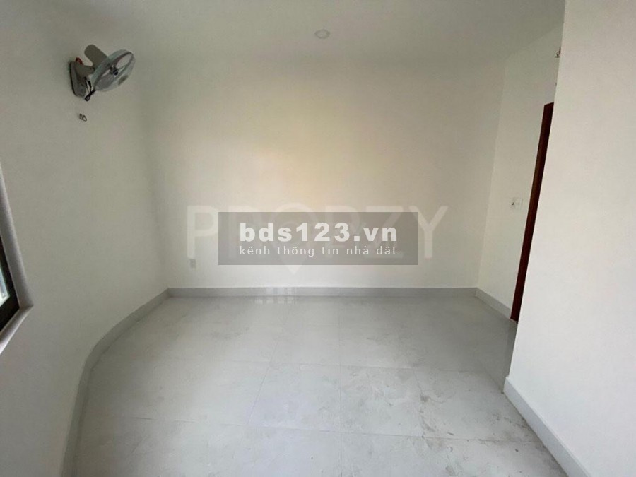 Nhà mặt tiền Quận 3, diện tích sử dụng 5x6m, 4 tấm, giá 12 triệu/tháng, lh 0938.764.277