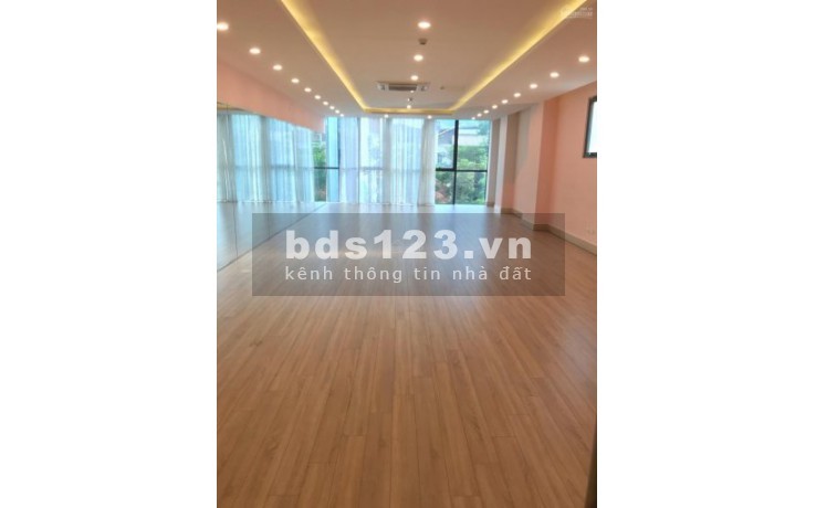 Chính chủ cho thuê văn phòng dt 40m2 mặt phố Trương Hán Siêu, Hoàn Kiếm.