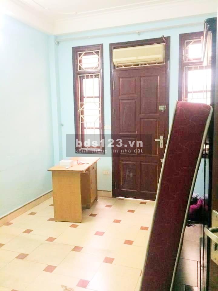 Bán nhà Hoàng Mai, lô góc ngõ rộng dt 40m2, 5 tầng, 6 phòng giá nhỉnh 3 tỷ, lhcc