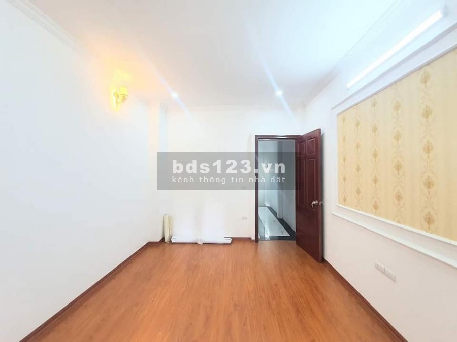 Bán nhà cực hiếm Dương Văn Bé, nhà mới koong, ngõ rộng thoáng, dt 36m2 4 tầng, 3.7 tỷ