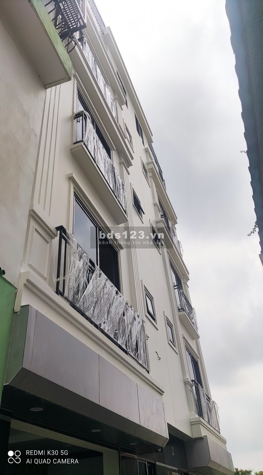 Bán nhà mới sáng loáng View vườn hoa, hàng xóm gã nhà giàu Vinhomes Riverside, nhỉnh 3 tỷ