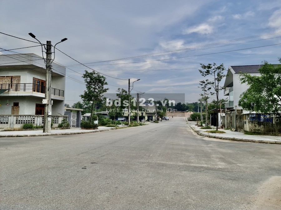 Siêu phẩm đất khu quy hoạch Bàu Vá Lịch Đợi đối diện công viên đường 19.5m, diện tích 100m2