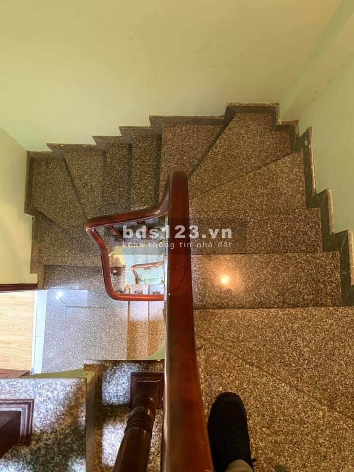 Bán Nhà Đền lừ diện tích sử dụng 38m2, 4 tầng mặt tiền 5,5m, giá nhỉnh 3 tỷ