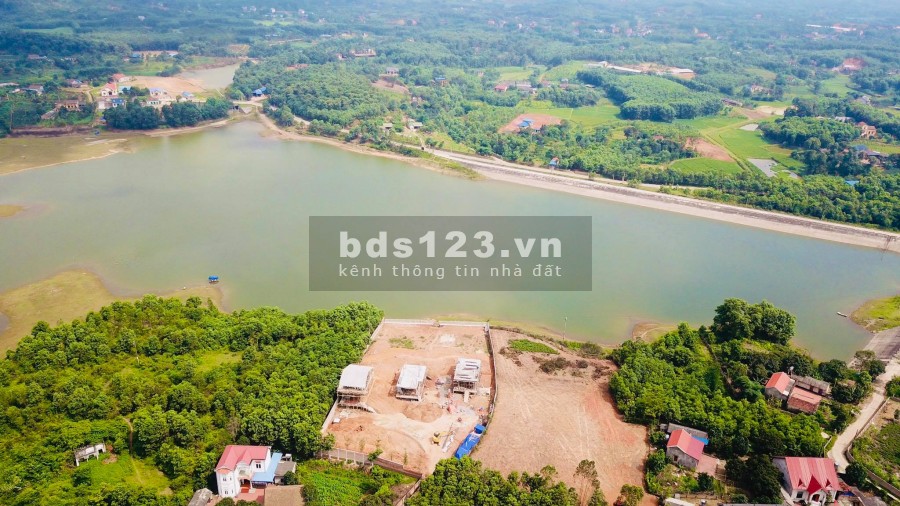 Bán hơn 5000m2 đất có sổ đỏ view núi, view hồ giá chỉ hơn 500 nghìn/m2, bao sang tên