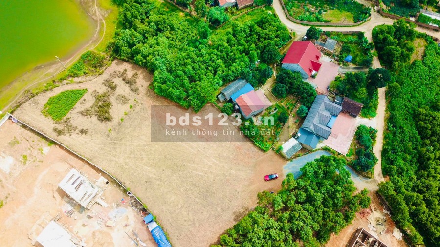 Bán hơn 5000m2 đất có sổ đỏ view núi, view hồ giá chỉ hơn 500 nghìn/m2, bao sang tên