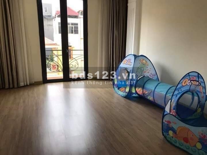 Nguyễn Khánh Toàn, nhà rộng 84m xây 7 tầng, Ô tô, thang máy, 2 mặt thoáng, giá 12.5 tỷ