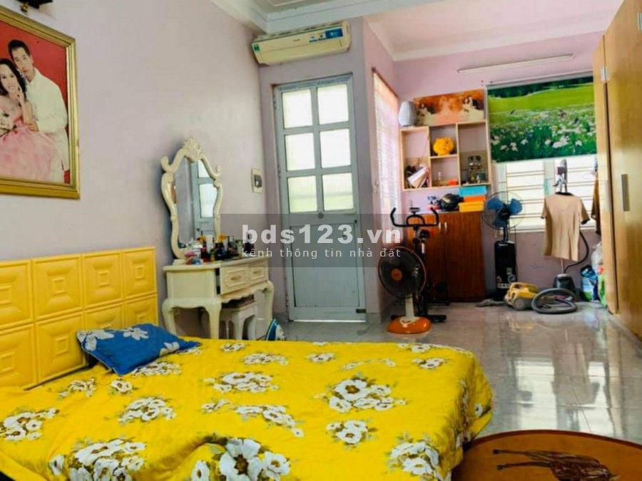 Bán gấp nhà giảm chào 250 triệu, ngõ ô tô Doãn Kế Thiện, 5 tầng, dt 46m2