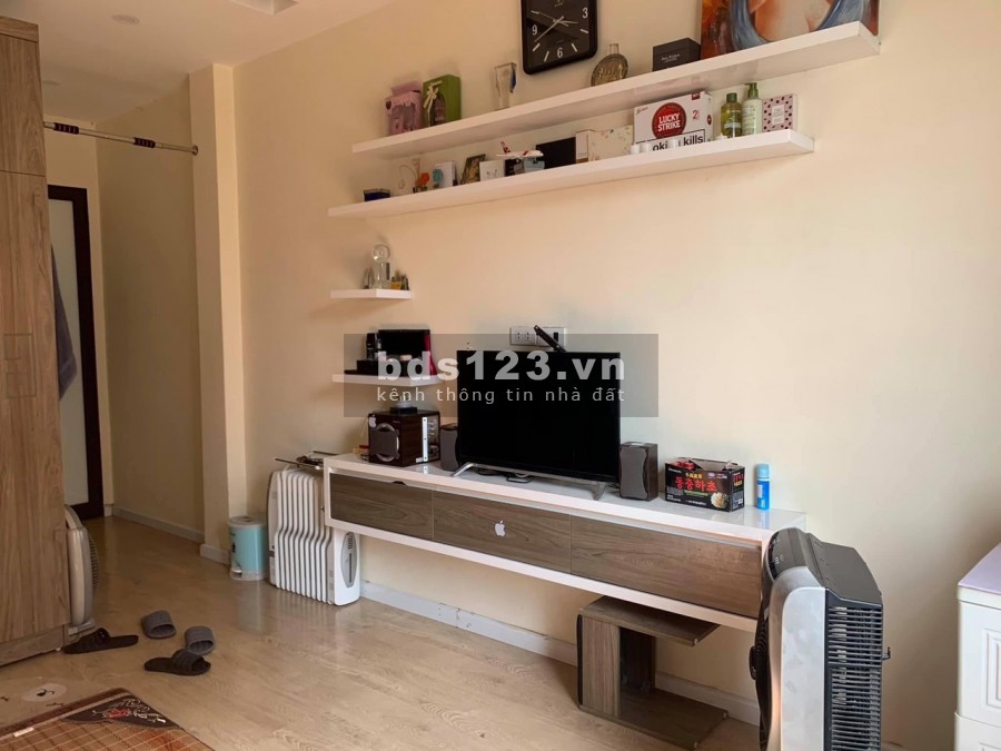 Nhà đẹp, rẻ nhất Long Biên: Đàm Quang Trung, dt 33,2m2, 5 tầng, mt 3,5m, giá 3,2 tỷ thương lượng