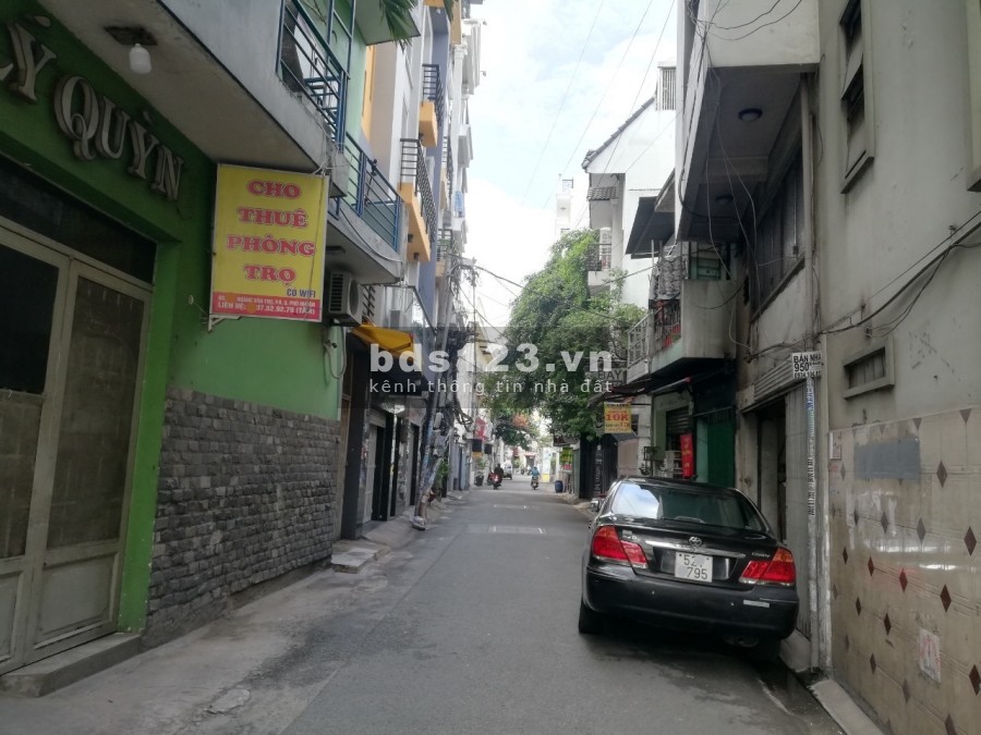 Nhà mới xây 4 tầng. Cạnh trung tâm Hội Nghị White Palace, giá bán 9,1 tỷ, bàn giao ngay