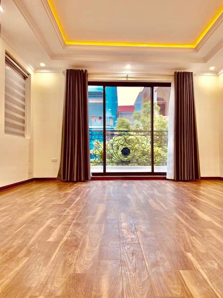 Nhà hiếm Hoàng Như Tiếp dt 48m2, 4 tầng nhỉnh 4 tỷ, ngõ thông, gần phố, lh 0963521933