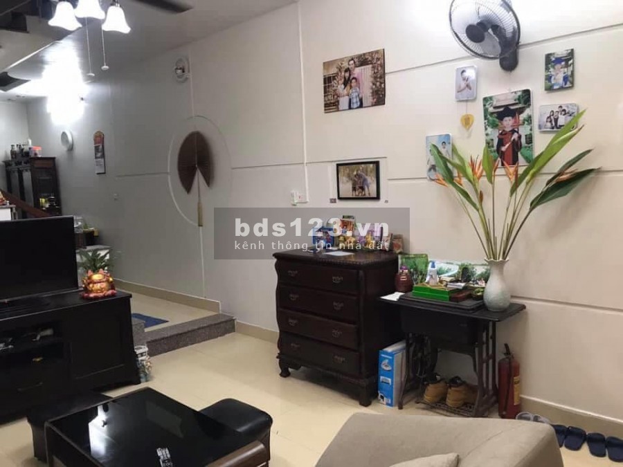 Bán nhà nguyên căn Hoàng Hoa Thám, dt 43m3, 5 tầng đúc, giá 4.7 tỷ, liên hệ 092 234 6363
