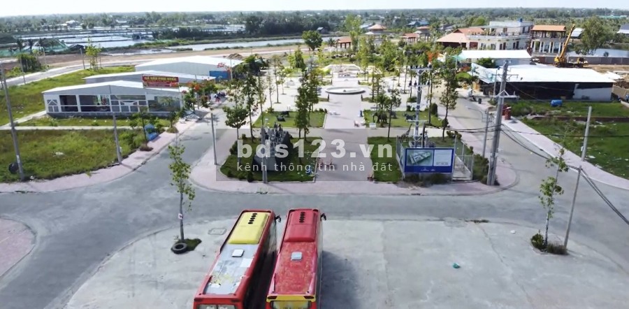 Bán 110m2 đất nền thương mại dự án thạnh phú center giá 1tỷ400 full thổ cư, sổ hồng sẵn