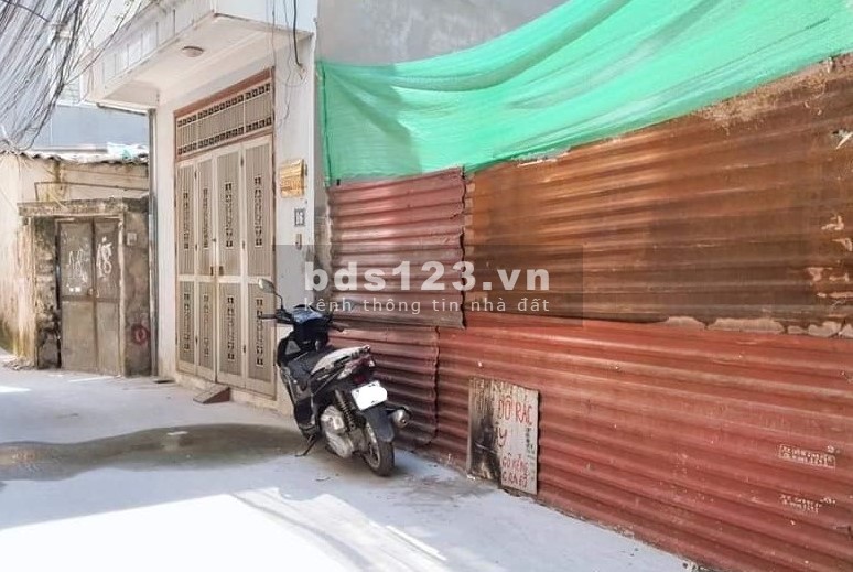 Ô tô vào nhà gần bãi nở hậu Thông tứ tung dt 39m2 Đất Xuân Phương mt 4.8 giá 2.45 tỷ