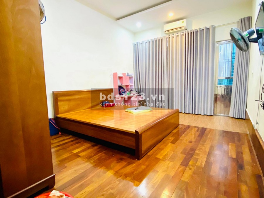 Bán nhà ngõ 87 Phú Đô, nhà 2 mặt thoáng, ô tô đỗ cửa, giá bán 5.25 tỷ, sổ chính chủ