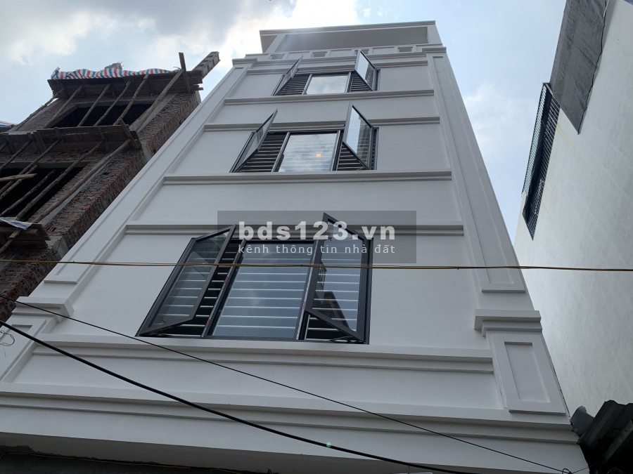 Nhà Xây Mới Ở Thụy Khuê vị trí đẹp ngõ thông 3 Gác Đua, nội thất sang trọng