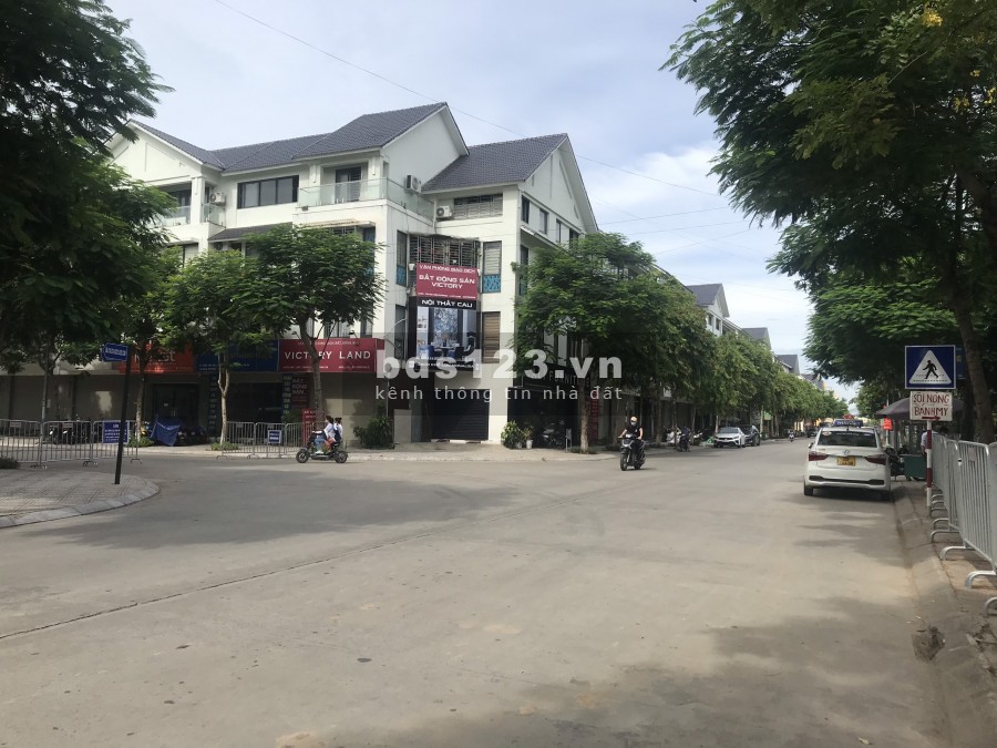 Chính chủ bán cắt lỗ nhà vườn 120m mặt tiền 6m Khu B Geleximco, giá thoả thuận