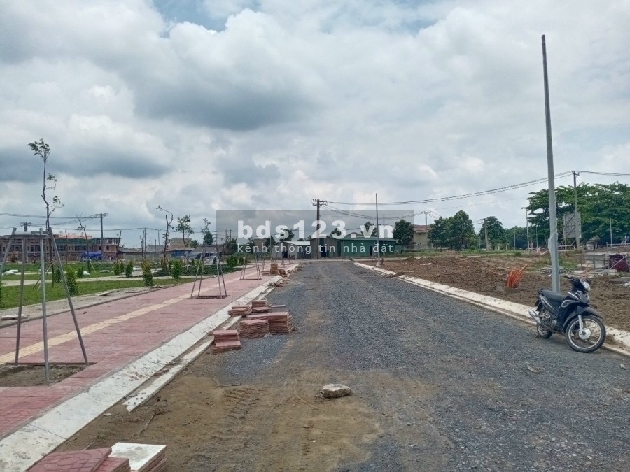 Nhà đất thổ cư mặt tiền Quốc Lộ 1A Trảng Bom, nhà xây sẵn 1 trệt 2 lầu như mẫu nhà