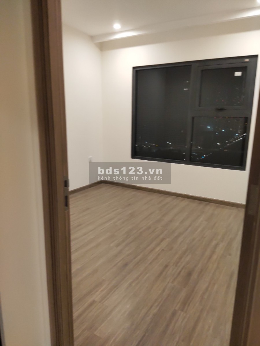 Bán căn hộ chung cư giá rẻ 2.6 tỷ, bao toàn phí, 3 phòng ngủ, 2 wc, cc Vinhomes Smart City