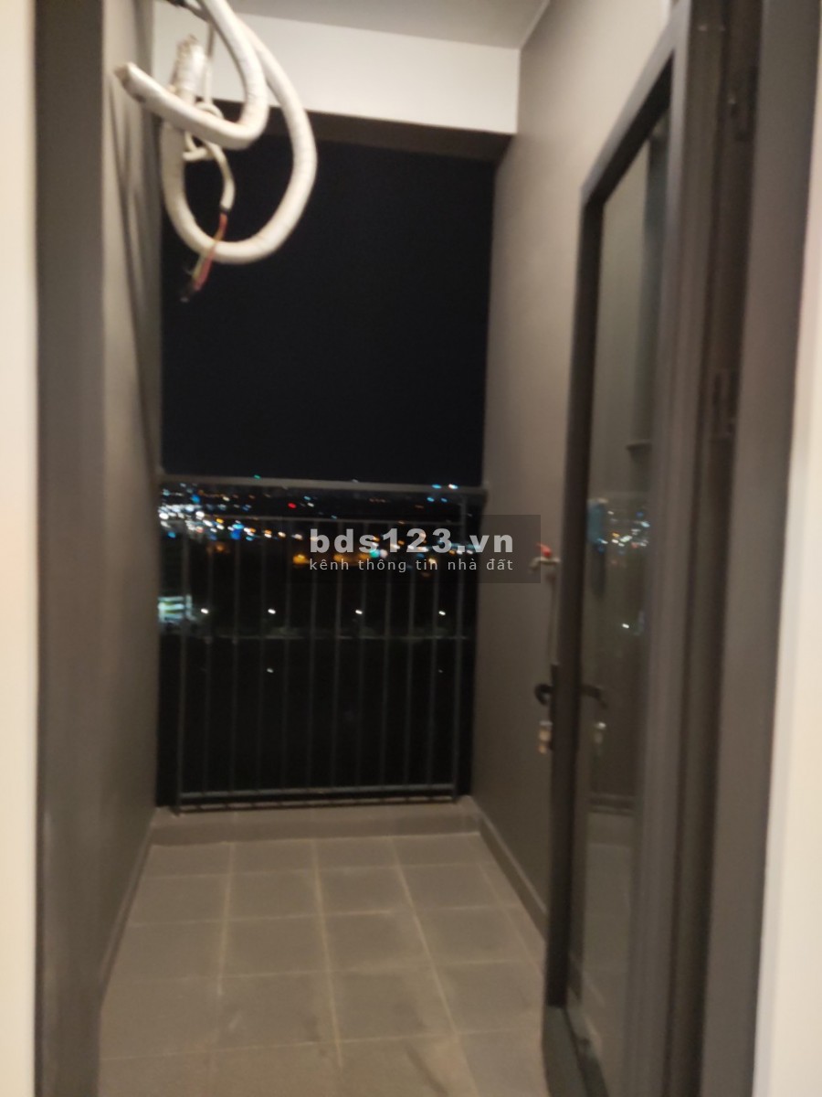 Bán căn hộ chung cư giá rẻ 2.6 tỷ, bao toàn phí, 3 phòng ngủ, 2 wc, cc Vinhomes Smart City