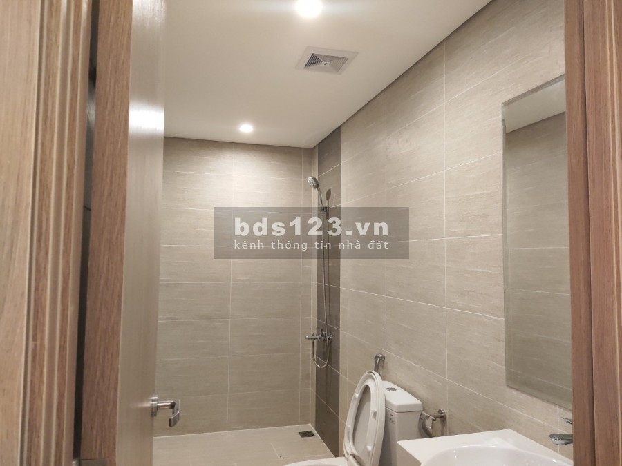 Bán căn hộ chung cư giá rẻ 2.6 tỷ, bao toàn phí, 3 phòng ngủ, 2 wc, cc Vinhomes Smart City