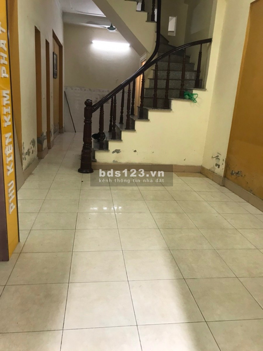 Bán Nhà kim Giang 35M x 4 Tầng, Ngõ 3 Gác 5M ra Đường ô tô tránh. Giá chỉ 3.25 tỷ.