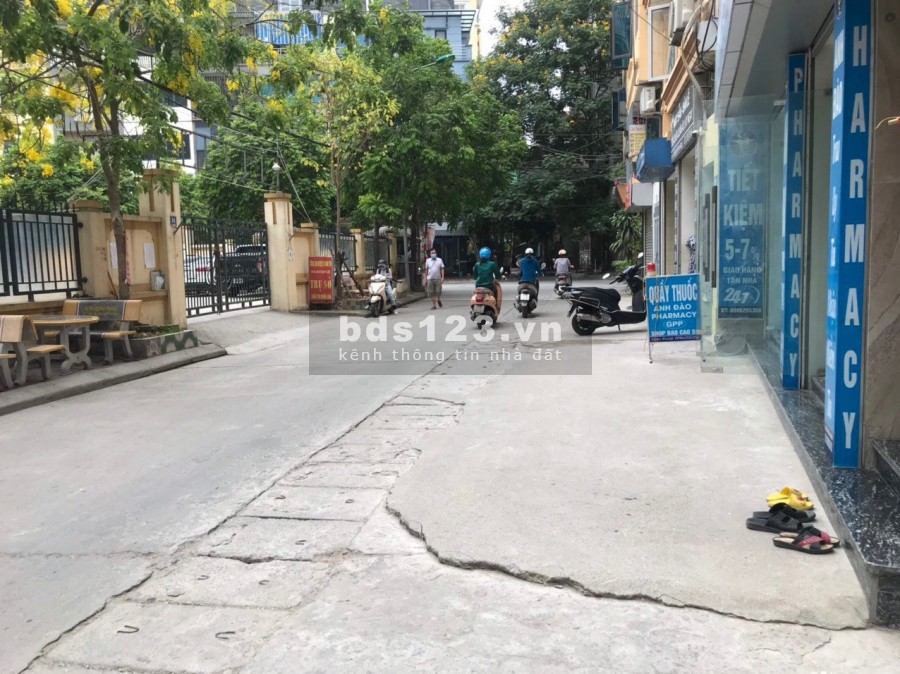 Bán Nhà kim Giang 35M x 4 Tầng, Ngõ 3 Gác 5M ra Đường ô tô tránh. Giá chỉ 3.25 tỷ.