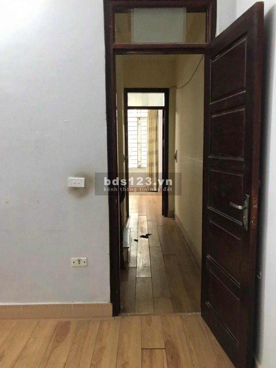 Bán Nhà kim Giang 35M x 4 Tầng, Ngõ 3 Gác 5M ra Đường ô tô tránh. Giá chỉ 3.25 tỷ.