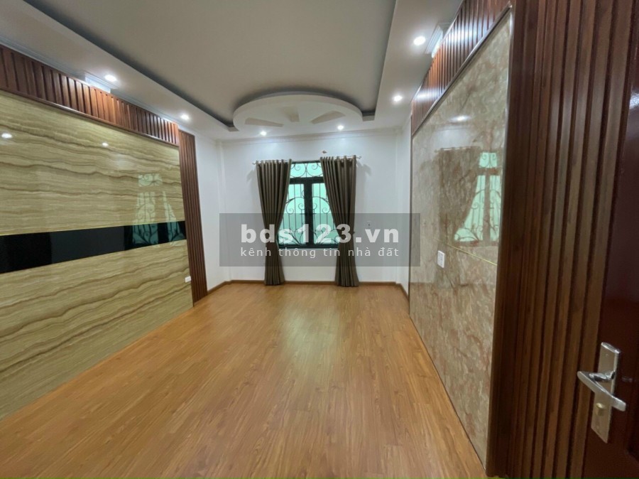 Bán nhà mặt phố Nguyễn Thị Định, dt 68m2, mt 4m, 4 tầng, 3 ngủ, gara, 5.5 tỷ, nhà đẹp